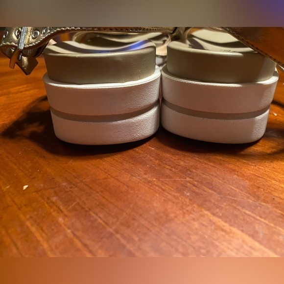 NeroGiardini Womens Size 37 (US 7) Leather Metallic Gold Flatform Sandals - Picture 15 of 16